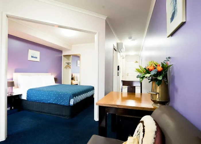Harbourview Apartment Hotel